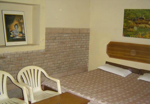 Gaurav Guest House, Mathura 5
